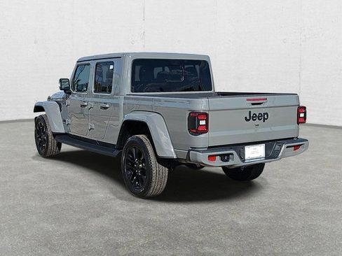 Used 2023 Jeep Gladiator Overland image 6