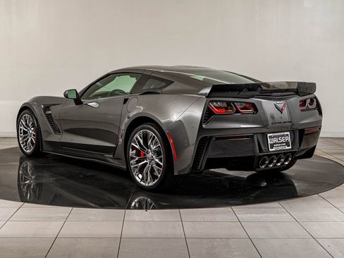 Used 2015 Chevrolet Corvette Z06 image 6