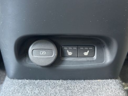 Used 2022 Volvo C40 P8 Recharge Ultimate AWD/4WD image 36