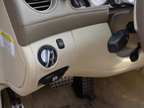 Used 2009 Mercedes-Benz SL 550 image 27