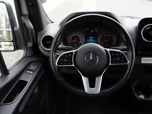 Used 2020 Mercedes-Benz Sprinter 3500 image 43