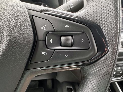 Used 2023 Chevrolet TrailBlazer LT FWD image 15