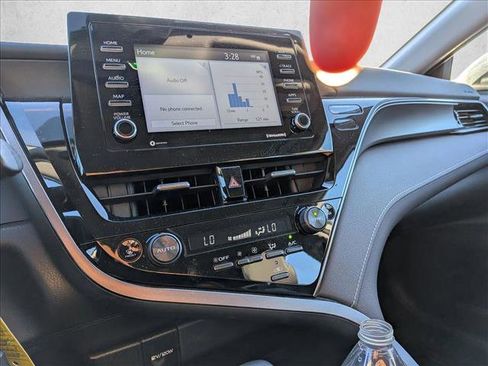 Used 2023 Toyota Camry SE image 12