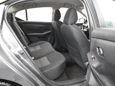 Used 2024 Nissan Sentra SV FWD image 17