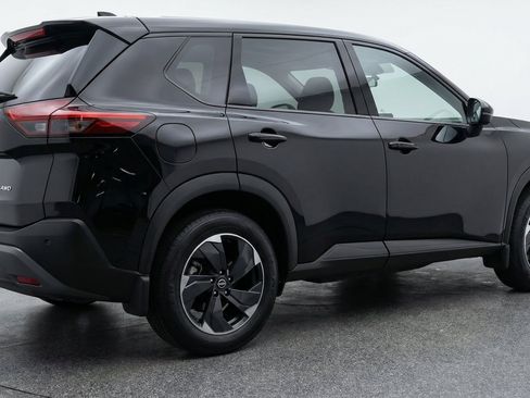 Used 2025 Nissan Rogue SV FWD image 9