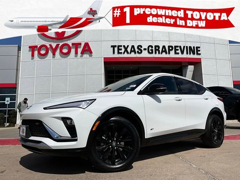 Used 2025 Buick Envista Sport Touring image 1