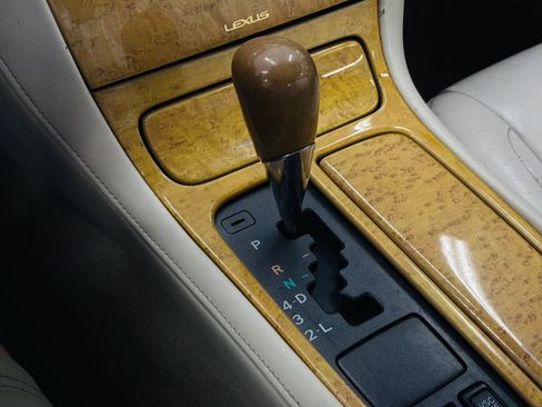 Used 2005 Lexus SC 430 Convertible RWD image 57