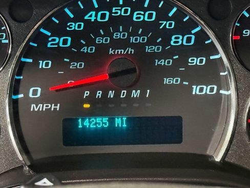 Used 2024 GMC Savana 2500 w/ Driver Convenience Package image 89