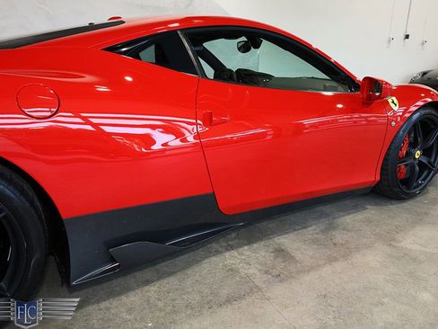 Used 2014 Ferrari 458 Speciale image 12