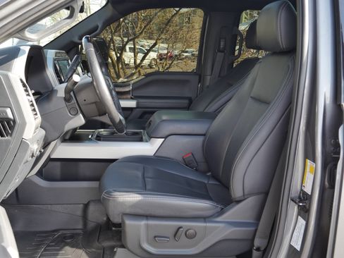 Certified 2022 Ford F250 Lariat w/ Black Appearance Package image 3