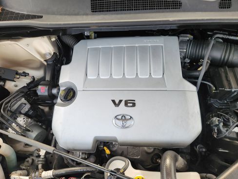 Used 2010 Toyota Highlander Limited image 33