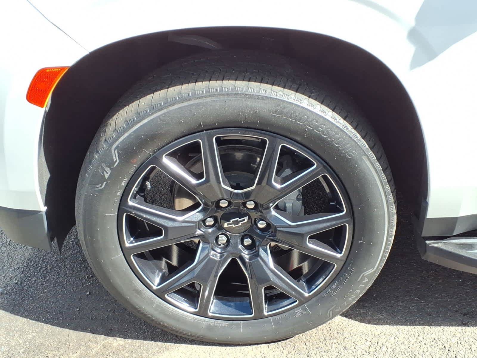 Used 2023 Chevrolet Tahoe LT w/ Luxury Package AWD/4WD image 8