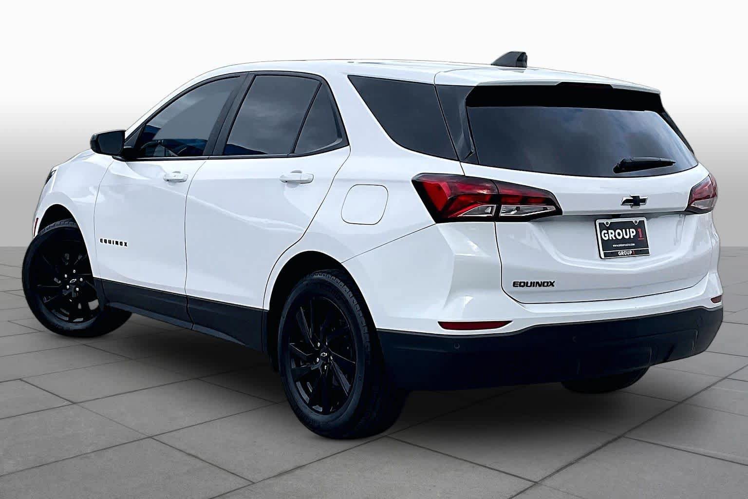 Used 2024 Chevrolet Equinox LS w/ LS Convenience Package FWD image 11