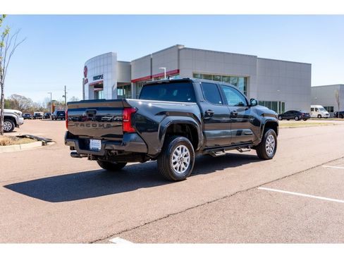 Certified 2025 Toyota Tacoma SR5 image 5