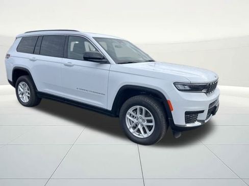 New 2025 Jeep Grand Cherokee L Laredo image 7