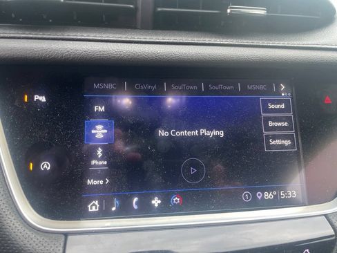 Used 2020 Cadillac XT5 Premium Luxury FWD image 4