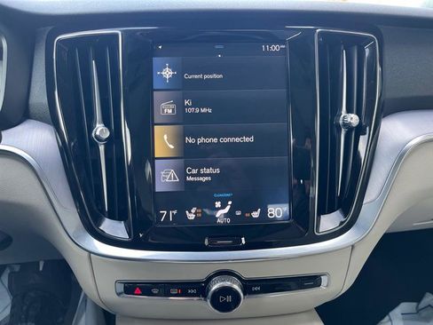 Used 2020 Volvo S60 T6 Momentum image 14