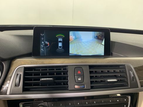 Used 2017 BMW 330i Gran Turismo xDrive AWD/4WD image 27