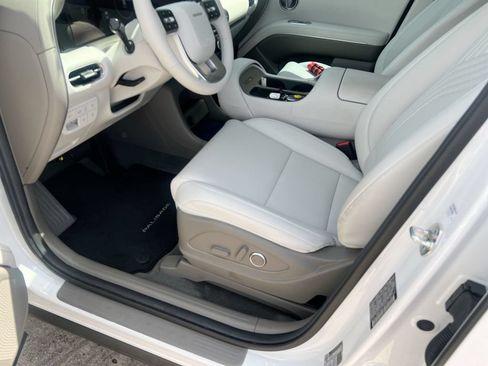 Used 2026 Hyundai Palisade SEL FWD image 12