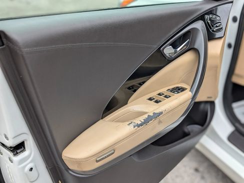 Used 2013 Hyundai Azera w/ Technology Pkg FWD image 13