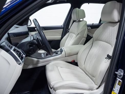 Used 2024 BMW X5 xDrive50e w/ Executive Package AWD/4WD image 22