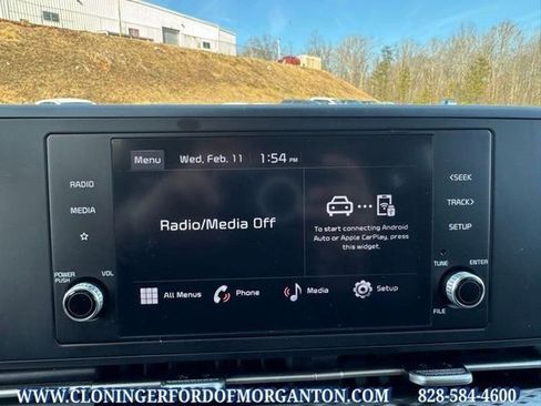 Used 2023 Kia Carnival LX FWD image 30