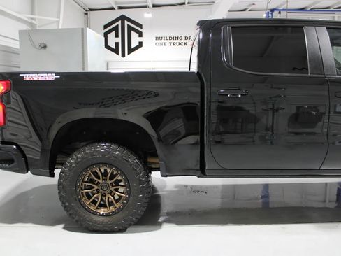 Used 2023 Chevrolet Silverado 1500 LT Trail Boss AWD/4WD image 20