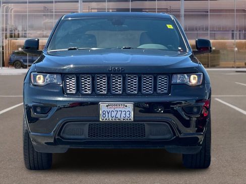 Used 2021 Jeep Grand Cherokee Laredo X AWD/4WD image 6
