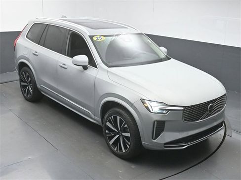 Used 2025 Volvo XC90 B6 Core w/ Protection Package image 41