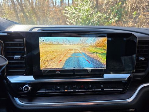 Used 2024 GMC Sierra 1500 SLT image 43