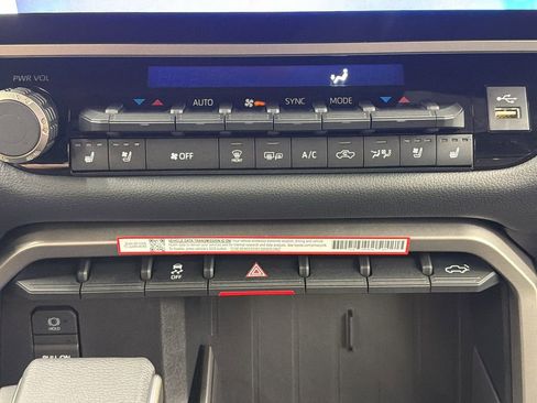 Used 2026 Toyota Tundra Limited image 23