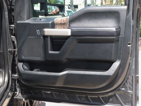 Used 2018 Ford F250 Lariat w/ Lariat Ultimate Package AWD/4WD image 45