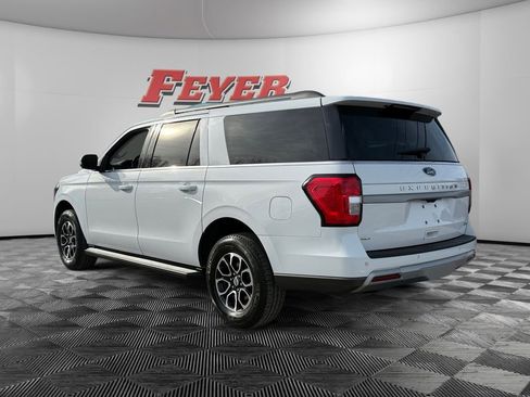 Used 2024 Ford Expedition Max XLT image 3