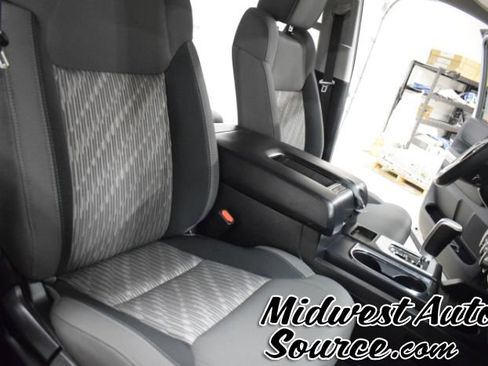 Used 2020 Toyota Tundra SR5 w/ SR5 Convenience Package AWD/4WD image 37