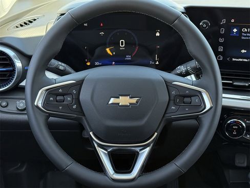 New 2026 Chevrolet Trax LT w/ Driver Confidence Package image 12