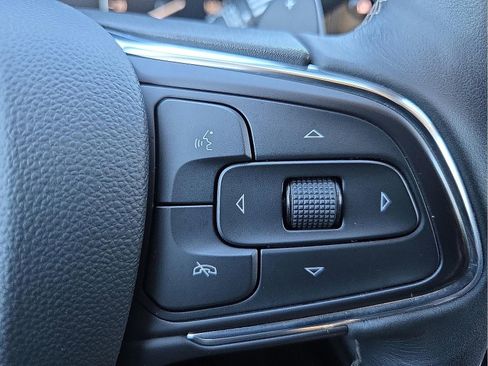 Used 2023 Buick Envision Preferred image 17