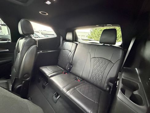Used 2024 Buick Enclave Avenir w/ Avenir Technology Package AWD/4WD image 26