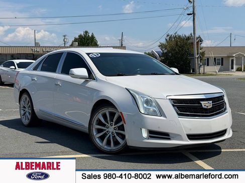 Used 2017 Cadillac XTS Luxury FWD image 1