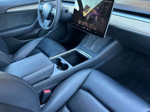 Used 2023 Tesla Model 3 Standard Range image 12