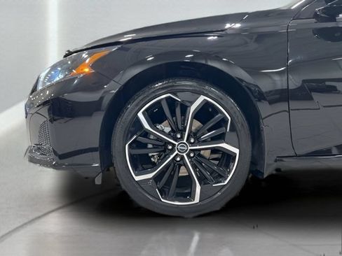 Used 2023 Nissan Altima 2.5 SR w/ SR Premium Package AWD/4WD image 20
