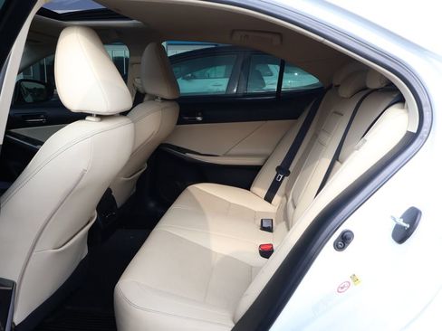 Used 2015 Lexus IS 250 AWD w/ Navigation System Package image 32