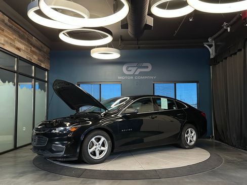 Used 2018 Chevrolet Malibu LS FWD image 23