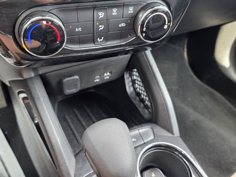 Used 2025 Chevrolet TrailBlazer LT FWD image 21