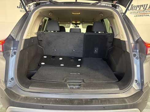 Used 2023 Nissan Rogue S image 25