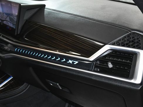 Used 2023 BMW X7 xDrive40i w/ Executive Package image 86