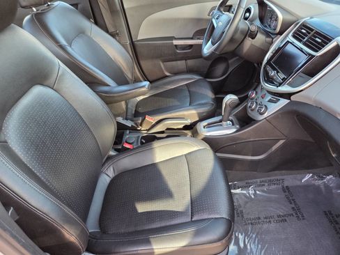 Used 2020 Chevrolet Sonic Premier image 15