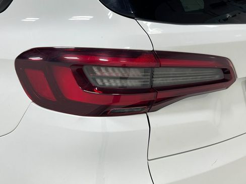 Used 2021 BMW X5 M w/ Competition Package AWD/4WD image 39