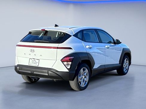 New 2026 Hyundai Kona SE image 4