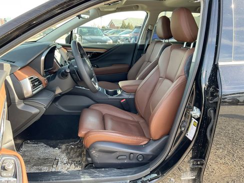 Used 2025 Subaru Outback Touring w/ Popular Package #2 image 8