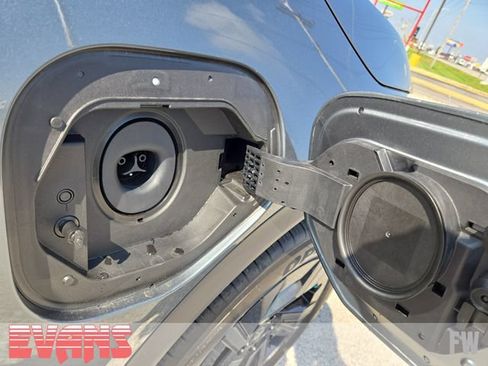 New 2026 Toyota C-HR AWD/4WD image 3